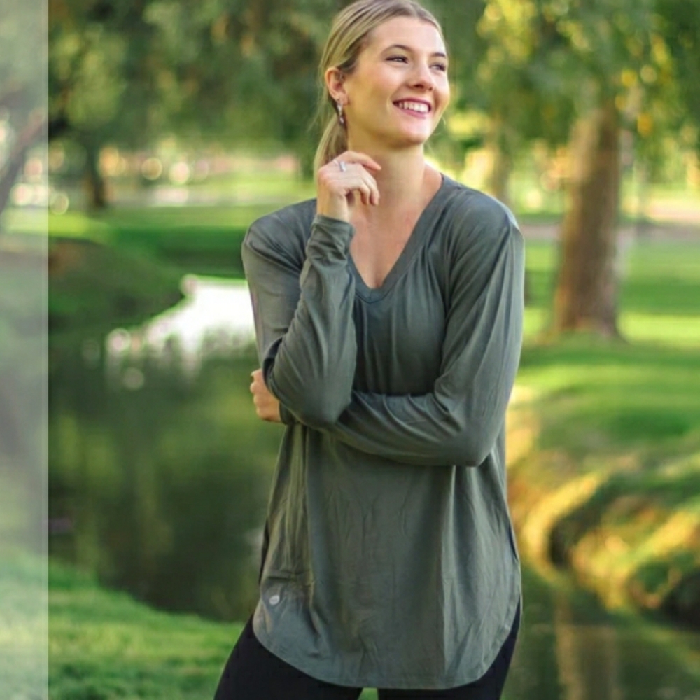 Senita boyfriend long sleeve tee